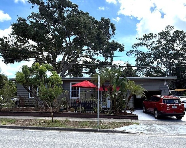 Foto del edificio - Downtown Bungalow