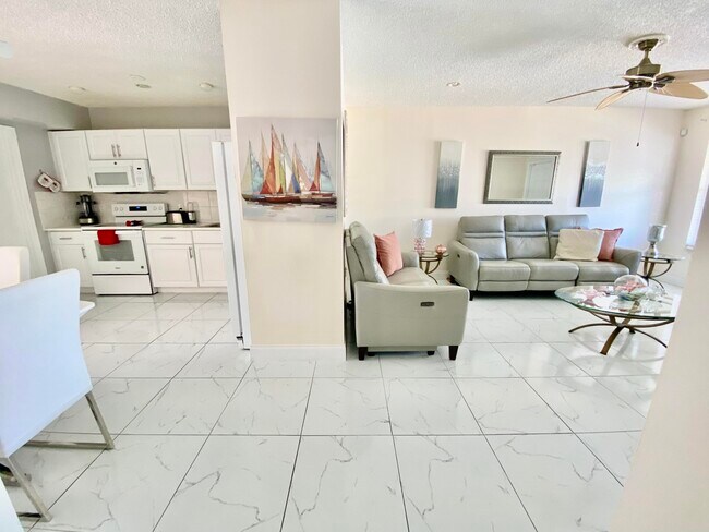 Foto del edificio - 938 Sumter Rd E