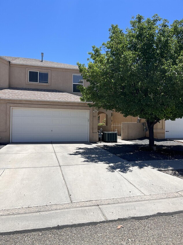 621 Little Wings Loop SW, Los Lunas, NM 87031 Townhome Rentals in Los Lunas NM