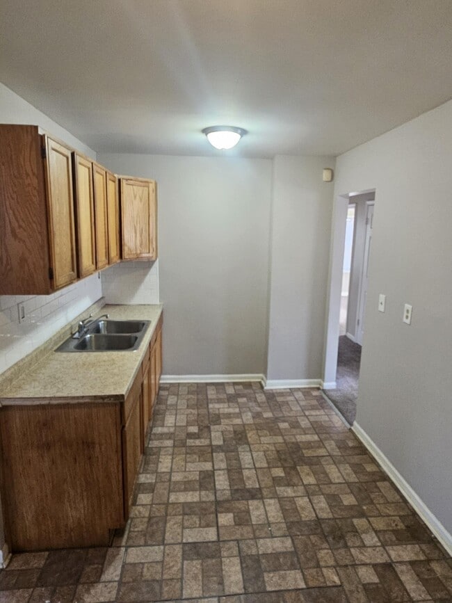 Building Photo - 16888 Lenore Ave