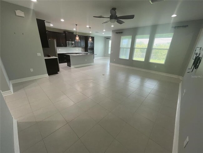 Building Photo - 31640 Fairhill Dr