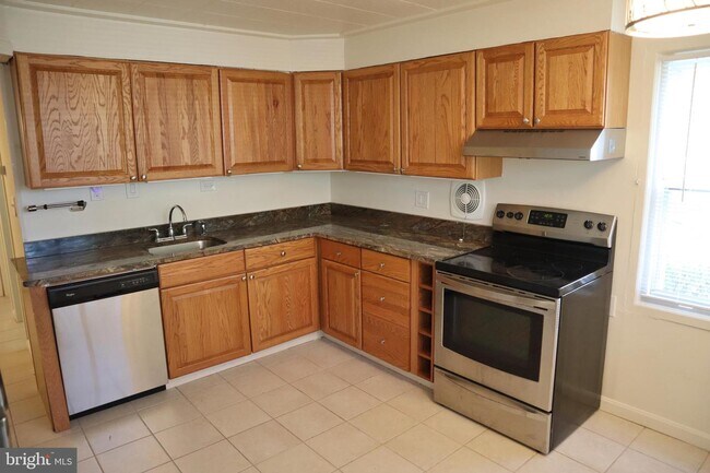 Foto del edificio - 5902 Halsey Rd
