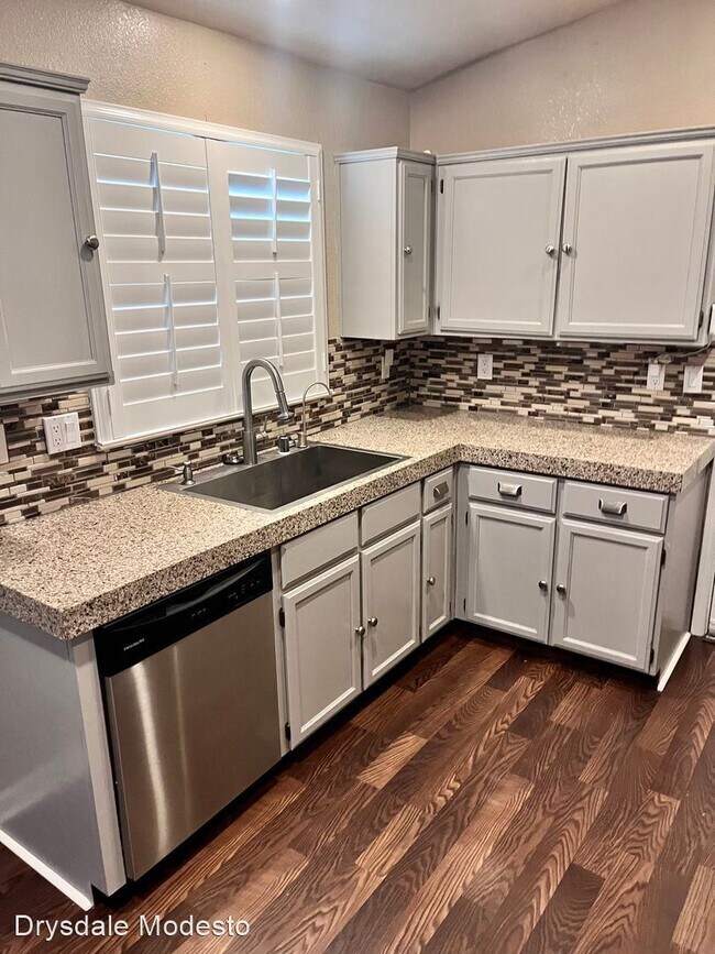Foto del edificio - 4 br, 2 bath House - 4829 Old Ranch Rd.