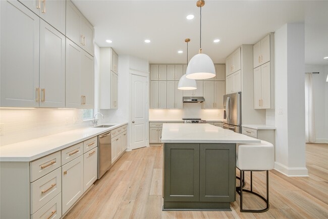 Building Photo - 5002 Eigel St