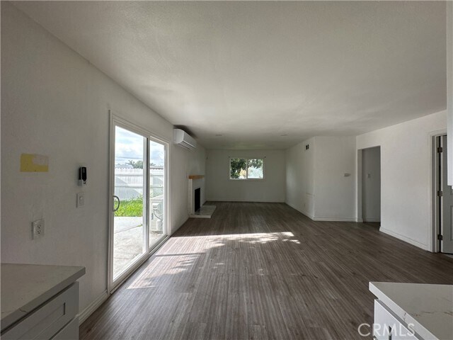Foto del edificio - 684 N Unruh Ave