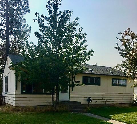 Building Photo - 4129 W Rowan Ave