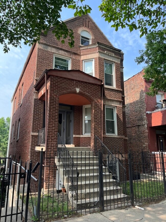 Building Photo - 2602 W 22nd Pl