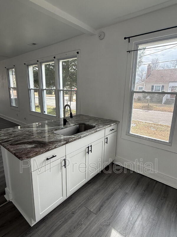 Foto del edificio - 600 N 21st Ave