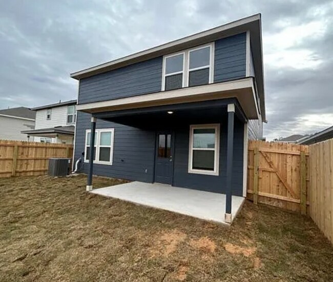 Building Photo - Redtail