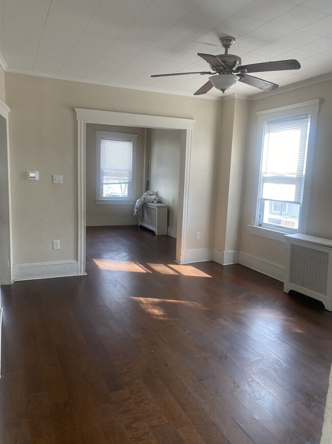 Foto del edificio - 29 Oakwood Ln