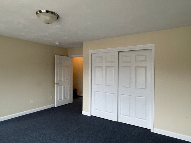 Building Photo - 141 Knight Ave