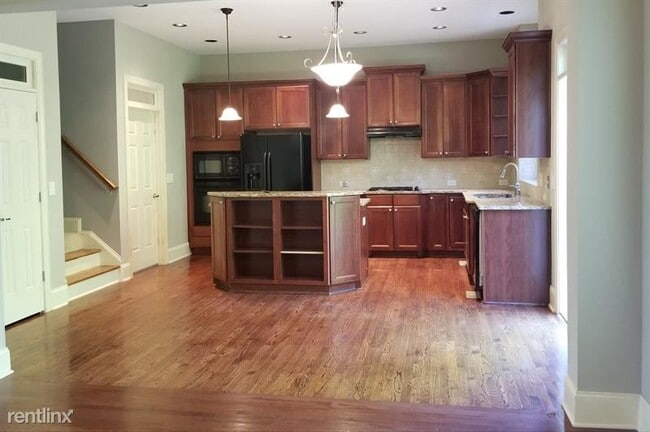 Building Photo - 4 br, 3 bath House - 6044 Golf View Crossi...