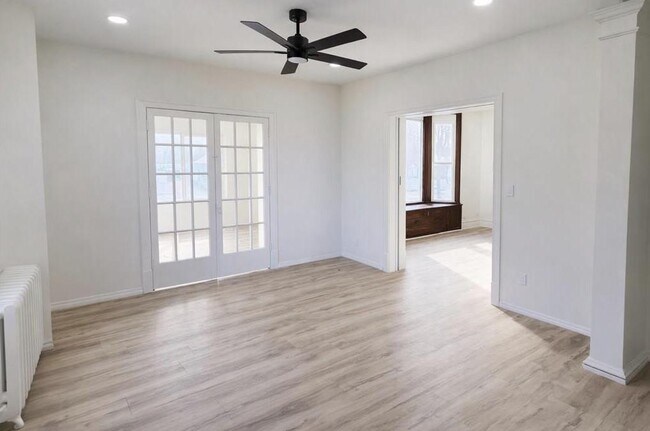 Foto del edificio - 1106 Becker Ave SW