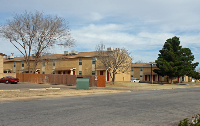 Building Photo - Garden Apartments