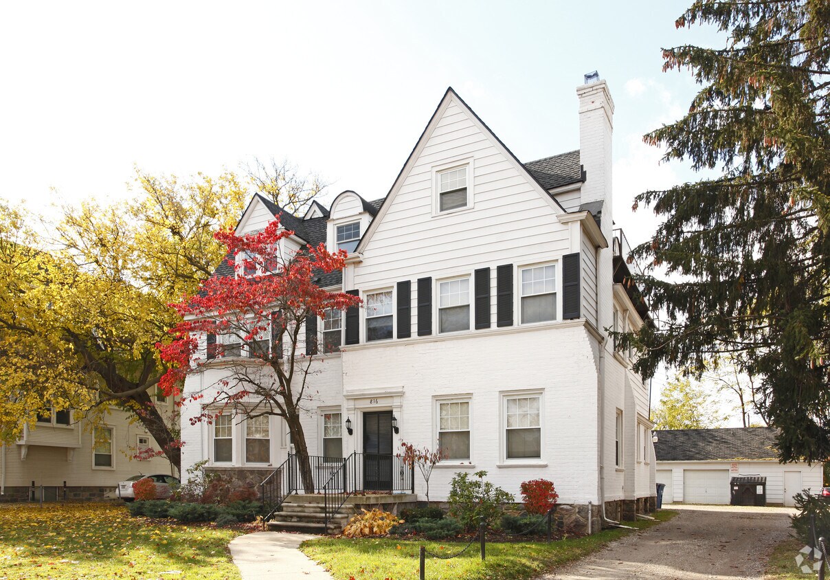 Primary Photo - 816 Tappan St