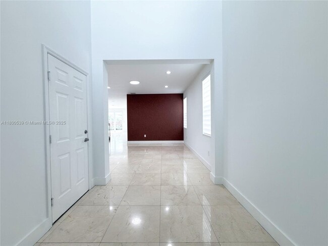 Foto del edificio - 10423 NW 70th Ln