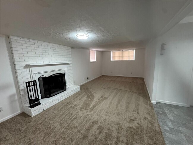 Foto del edificio - 956 Slash Pine Rd