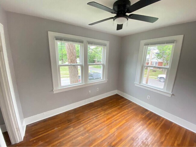 Building Photo - 1323 Anthony St