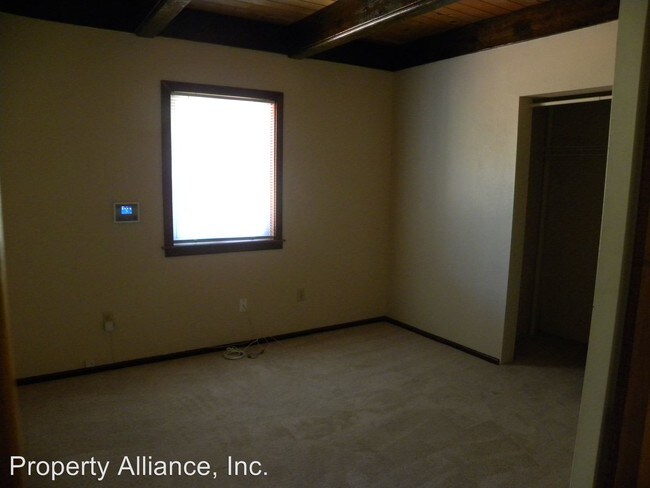 Building Photo - 3 br, 1.5 bath House - 4260 French Creek Road