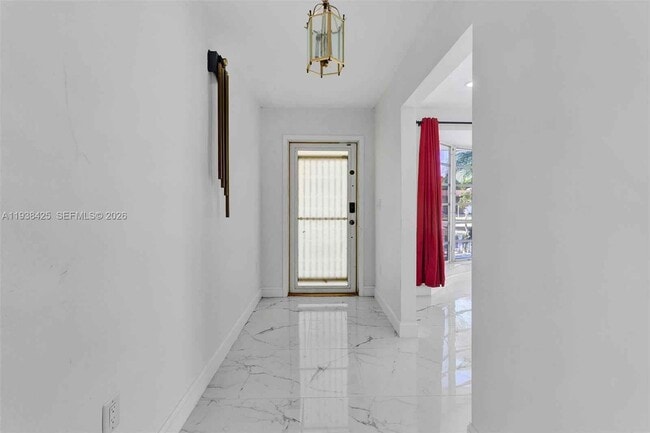 Foto del edificio - 860 NW 207th St