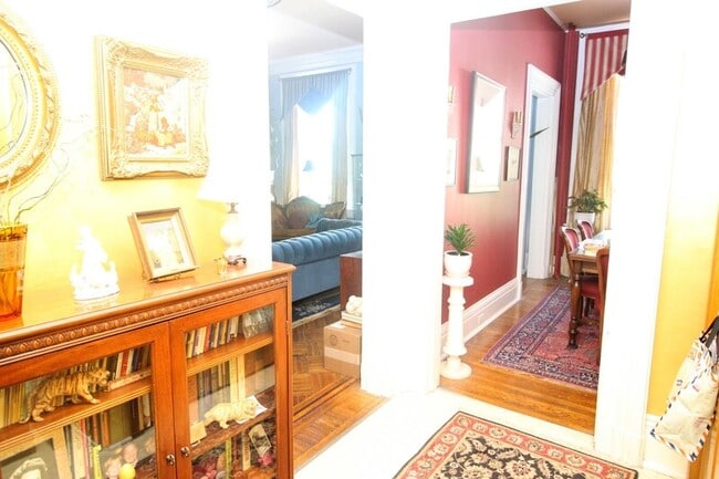 Building Photo - 1011 N Charles St