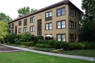Building Photo - 7 Park Ln NE
