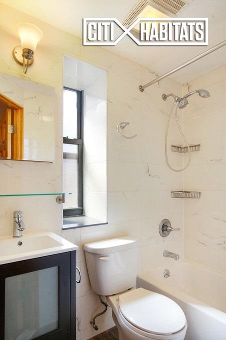 Building Photo - 202 MOTT St