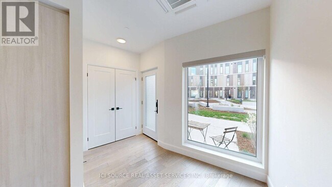 Building Photo - 2082 Lumen Dr