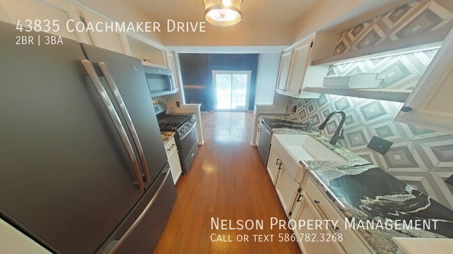 Building Photo - 43835 Coachmaker Dr