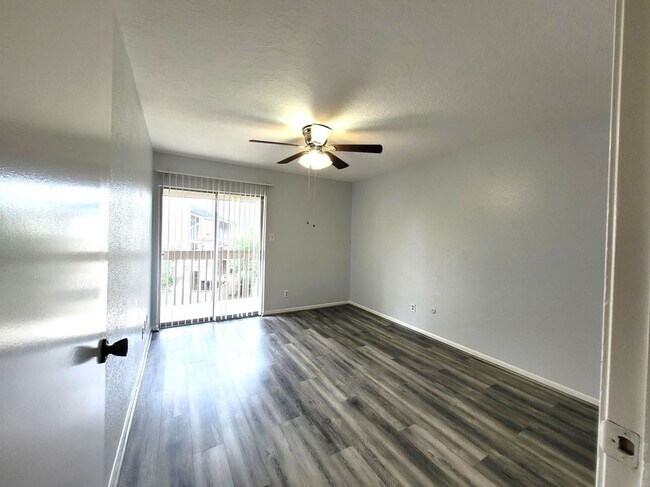 Foto del edificio - 3919 Fairmont Pkwy