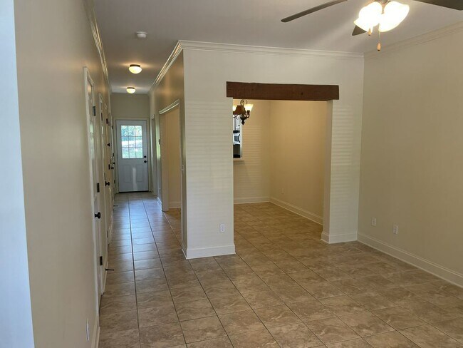 Foto del edificio - 2206 Anderson Rd