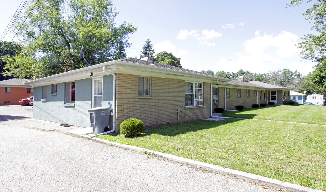 Primary Photo - Ridgewood Apartments