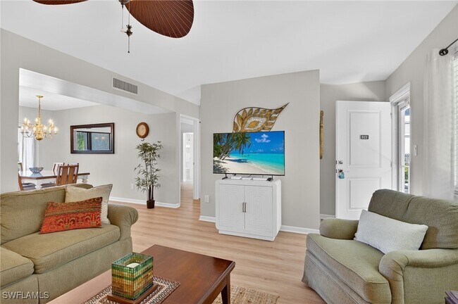 Foto del edificio - 788 Park Shore Dr