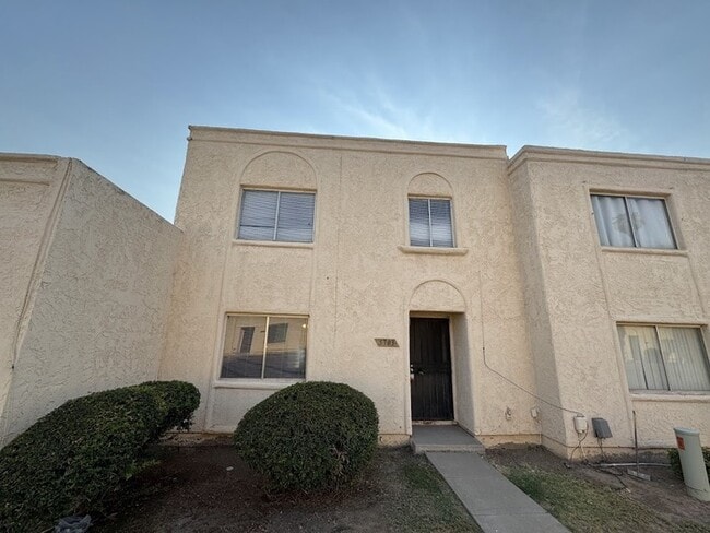 Photo - 5703 N 43rd Ln Townhome