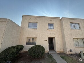 Building Photo - 5703 N 43rd Ln