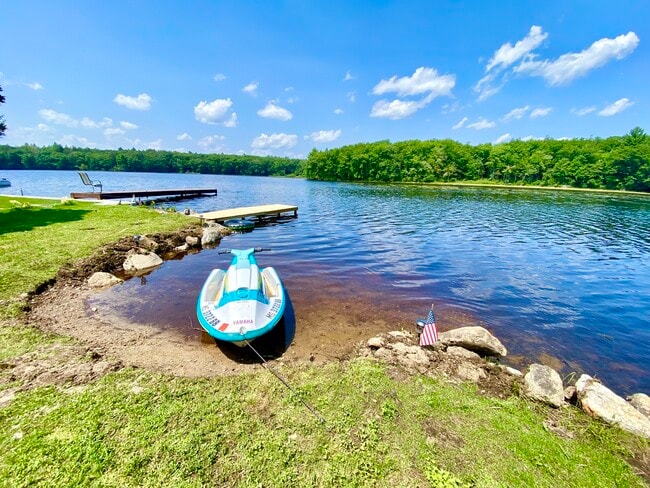 Small beach great for wadding into the water - 83 Burncoat Ln