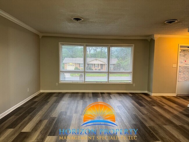 Building Photo - Newly Renovated Four Bedroom House in NW H...
