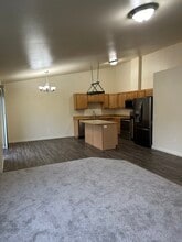 Building Photo - 2843 S Avalon Cir
