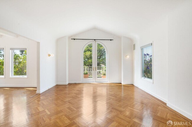 Foto del edificio - 351 Santa Ana Ave