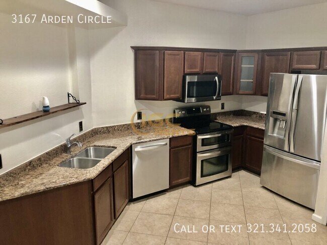 Foto del edificio - 3167 Arden Cir