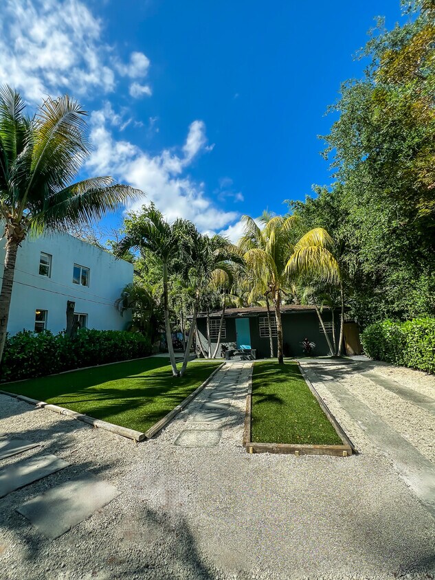 Primary Photo - 337 NW 34th St