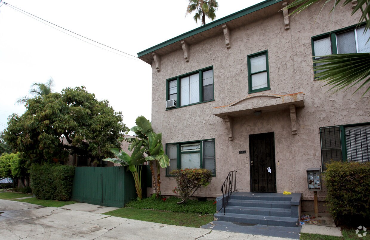 Foto del edificio - 428-432 Bonito Ave