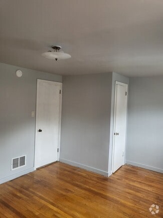 Building Photo - 2445 Brookwood St