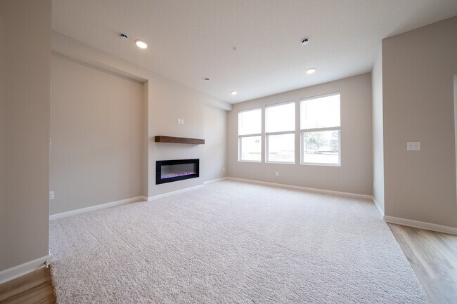 Foto del edificio - 6269 Larkspur Ln