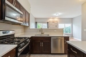 Foto del edificio - 3402 Blue Ridge Dr