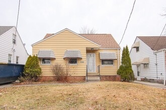 Building Photo - 15305 Rockside Rd