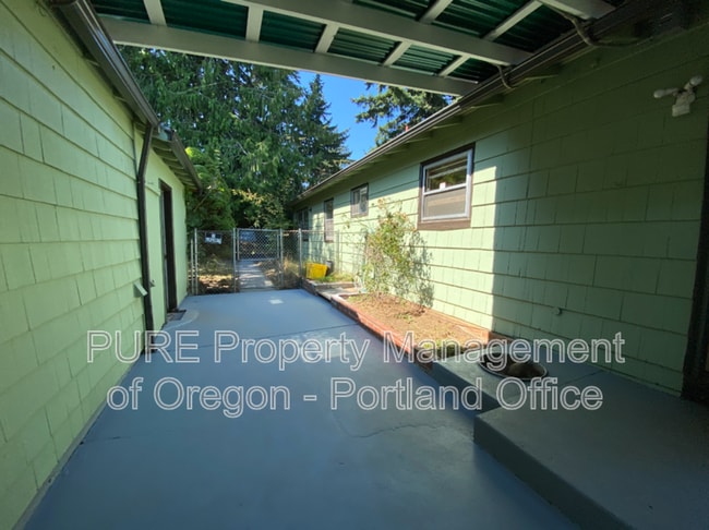Building Photo - 2931 SE 119th Ave