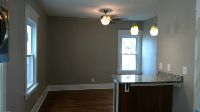 Building Photo - 141 Saranac Ave