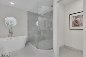 Building Photo - 2124 Paget Cir