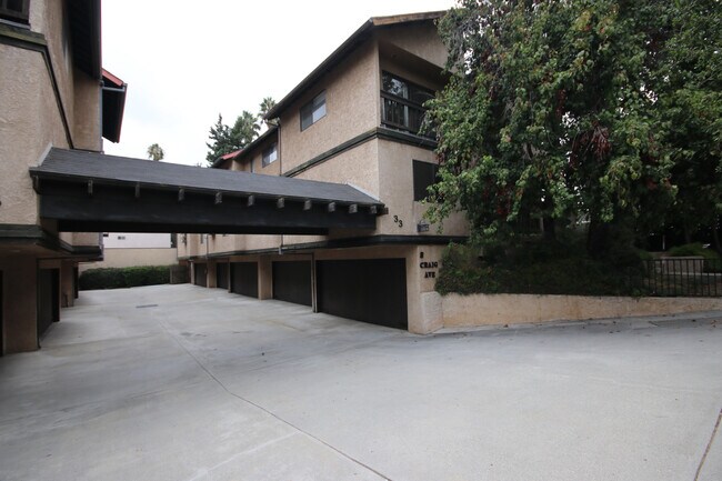 Building Photo - 33 S Craig Ave